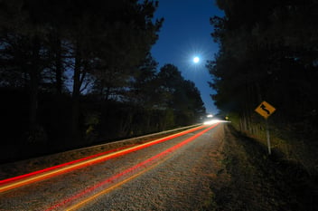 Driving at night: help your drivers to stay safe in the dark